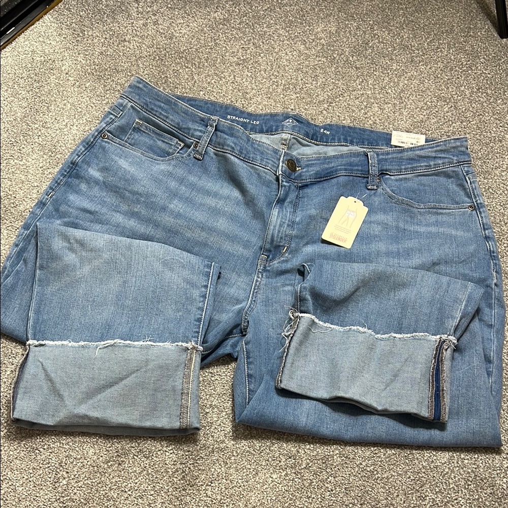 St John’s Bay size 24W cuffed capris